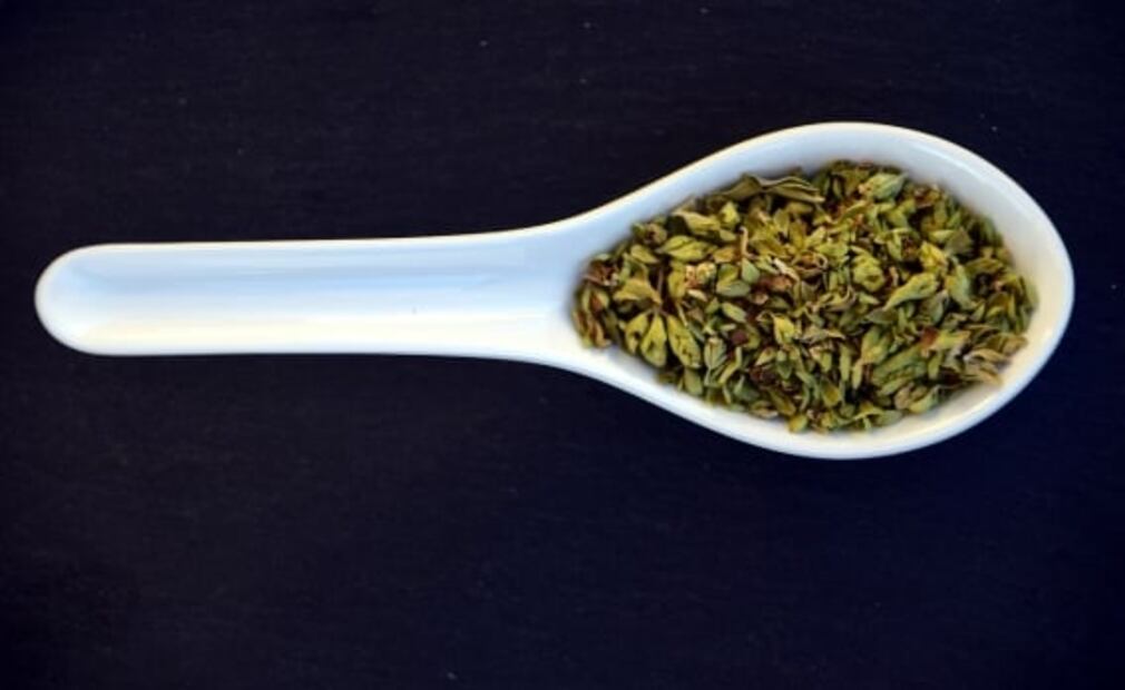 Beneficios y efectos secundarios negativos del té de orégano