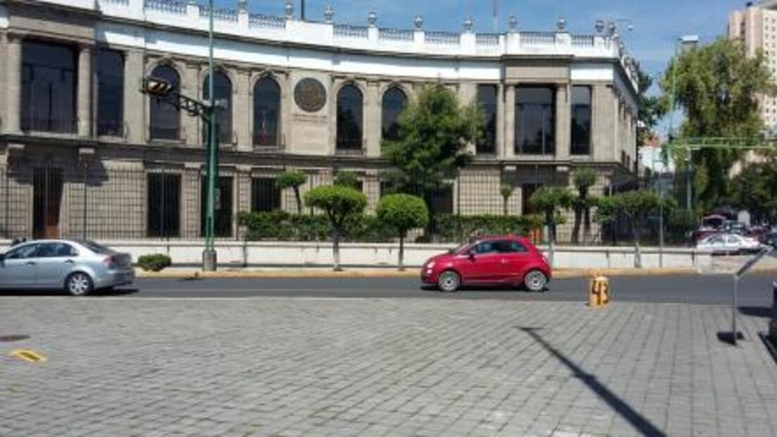 Reabren Bucareli... sólo por 40 minutos