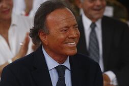 El cantante Julio Iglesias consigue victoria legal ante la Fiscalía por denuncia de agresión sexual