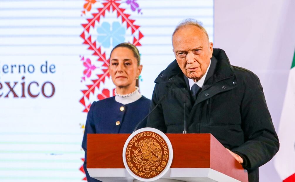 Al manifestar "vamos a la acción penal", el Fiscal general, Alejandro Gertz Manero, reveló que tras impugnar la orden del juez Gregorio Salazar Hernández de ordenar la libertad de José Alfredo Cárdenas “El Contador”, líder del Cártel del Golfo, se abrió una carpeta en contra del juez por delitos en contra de la impartición de la justicia. Foto: Axel Sánchez / EL UNIVERSAL