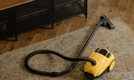 El truco secreto para limpiar tu aspiradora; ¡con estos pasos, quedará como nueva!