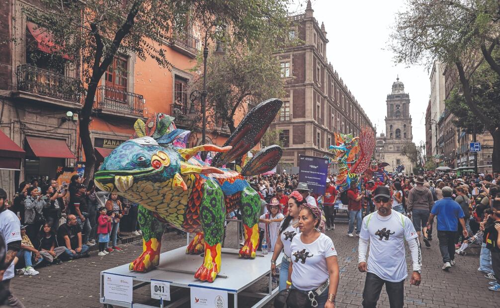Los alebrijes son animales fantásticos que nacen en los sueños y cobran vida a través del papel y la pintura. FOTOS: GABRIEL PANO. EL UNIVERSAL