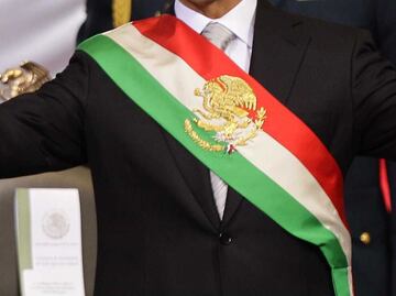 ¿AMLO senador? Morena propone pase directo de expresidentes de México al Senado