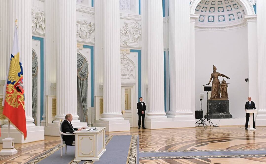 Putin ordena movilizar tropas rusas a regiones separatistas de Ucrania