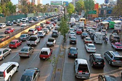 AXA: poca vigilancia frena seguro de autos