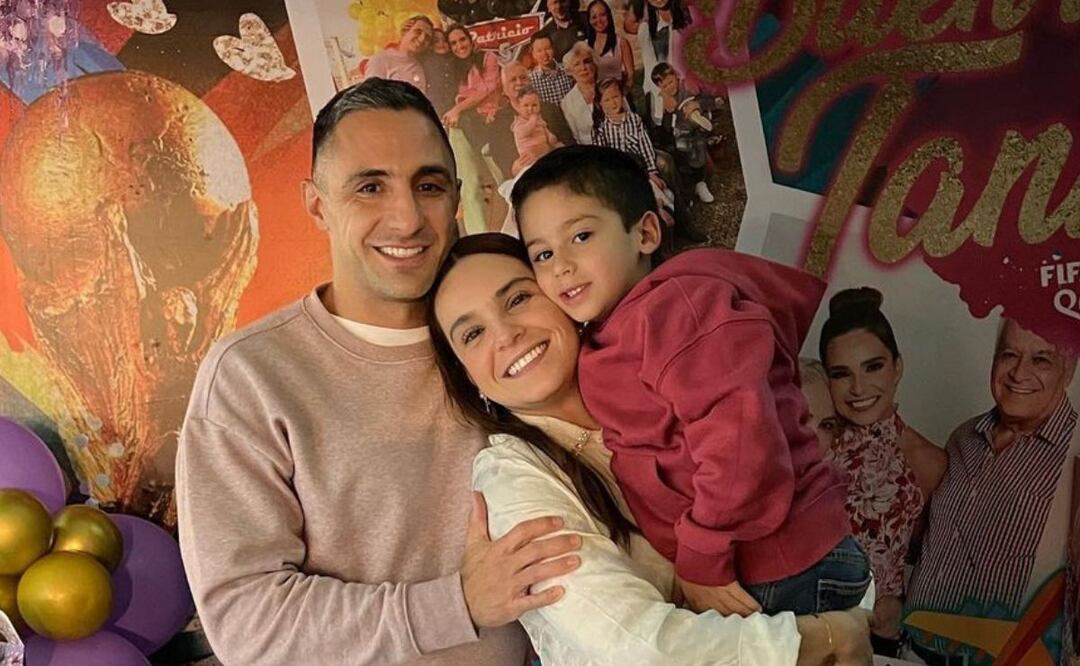 Tania Rincón y su familia. Fuente: Instagram @taniarin