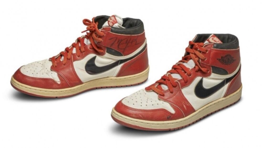 Tenis de Michael Jordan se venden en más de medio millón de dólares