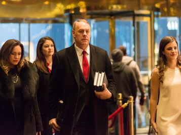 Trump confirma nominación de Zinke como secretario del Interior