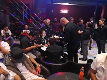 Amonestan a 18 negocios por no pedir certificados de vacunación en Jalisco 