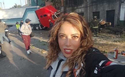 Tunden a reportera por selfie tras accidente de tráiler; "no hay tragedia", responde