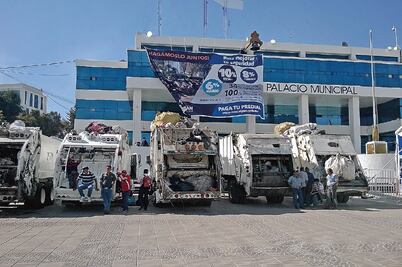 Trabajadores de limpia amagan con irse a huelga en Naucalpan