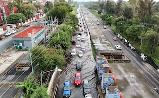 Lluvias en CDMX; encharcamiento en Gran Canal deja vehículos varados en Gustavo A. Madero