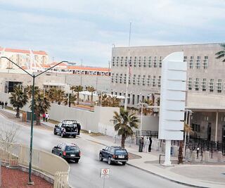 Prohíbe EU a diplomáticos ir a capital de Chihuahua