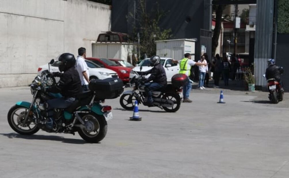 Semovi abre moto-escuela para "bikers"