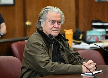 Exasesor de Trump se declara culpable y evita la cárcel; Steve Bannon desvió donaciones para muro fronterizo