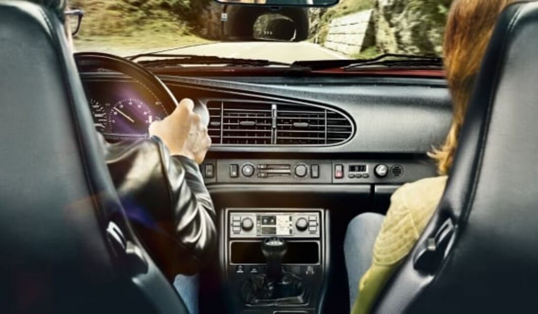Porsche venderá “radios modernos” para sus modelos retro 