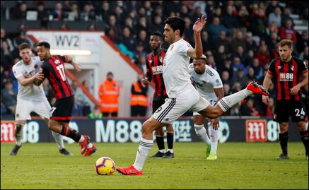 Raúl Jiménez anota y rescata empate para los Wolves