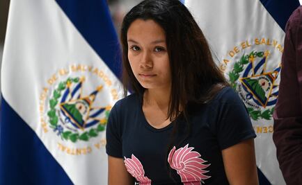Tania vuelve a El Salvador para sepultar a su hija y esposo que murieron al intentar cruzar a EU