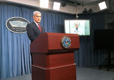 Restos humanos entregados por Norcorea parecen ser de soldados de EU: Pentágono