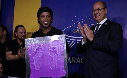 Ronaldinho es homenajeado en el Maracaná 