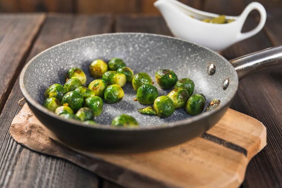 Las coles de Bruselas están repletas de nutrientes. Fuente:Freepik.