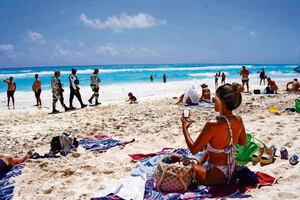 Distopía turística: reseña de Turismo de terror de Andy Robinson