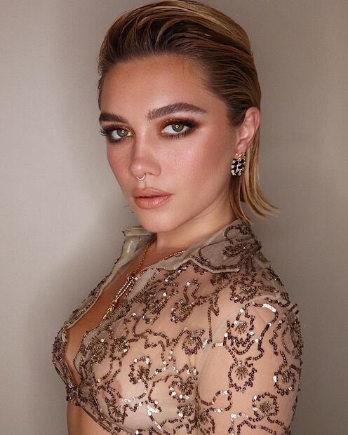 Florence Pugh vuelve a sorprender con un look con transparencias