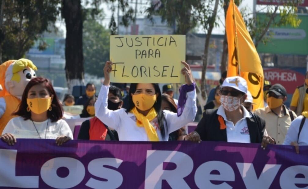 Marchan cientos de mujeres en Los Reyes La Paz; exigen declaratoria de Alerta de Género 