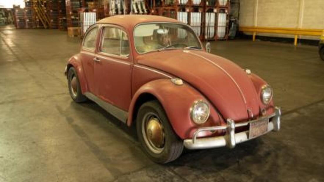 Compró un “Vocho” hace 48 años y Volkswagen se lo restaura gratis