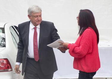 AMLO revisa proyectos con banqueros