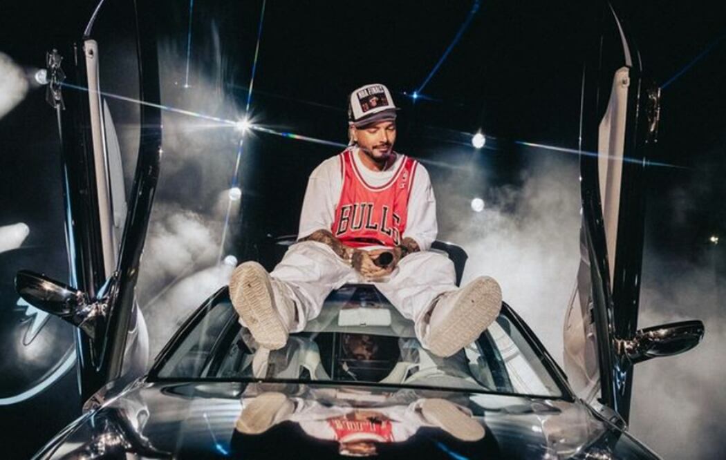 J Balvin presenta su nueva producción musical; "Rayo".
Foto: Instagram