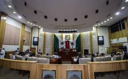 Panistas abandonan su fracción y se cambian al PRI en Nayarit