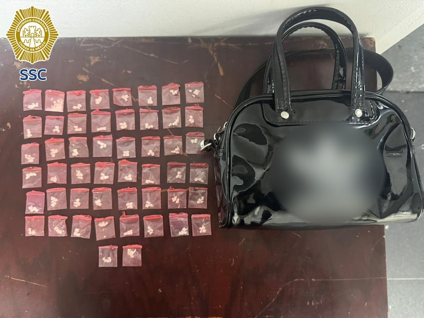 A la mujer, de 43 años de edad, le fueron encontradas varias dosis de drogas. (Foto: especial)