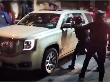 VIDEO: Policías rompen con casco vidrio de camioneta para detener a 4 presuntos delincuentes; esto dice la SSC de la CDMX