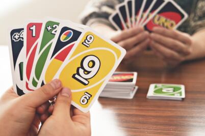 ¿Cómo es el UNO, juego de azar que causó polémica tras detención de unos jóvenes en Toluca?