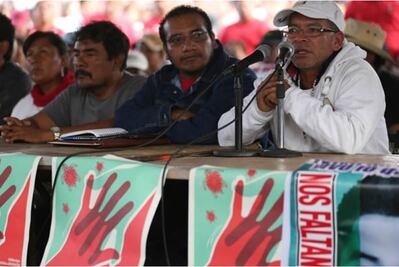 Rechazan padres de Ayotzinapa Fiscalía Especial propuesta por EPN