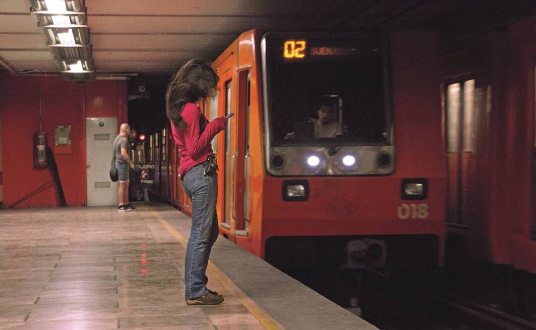 El Metro dará servicio el 15 de este mes hasta las 00:00 horas. Foto: Archivo/ EL UNIVERSAL