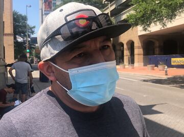 "Se supone lo iban a pasar más cómodo", dice hermano de migrante fallecido en tráiler hallado en Texas