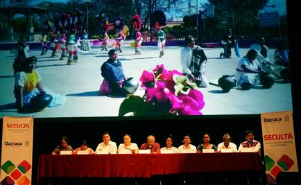 Presentan a las 52 delegaciones que participarán en la Guelaguetza