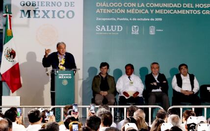 AMLO arremete contra excesos del pasado régimen