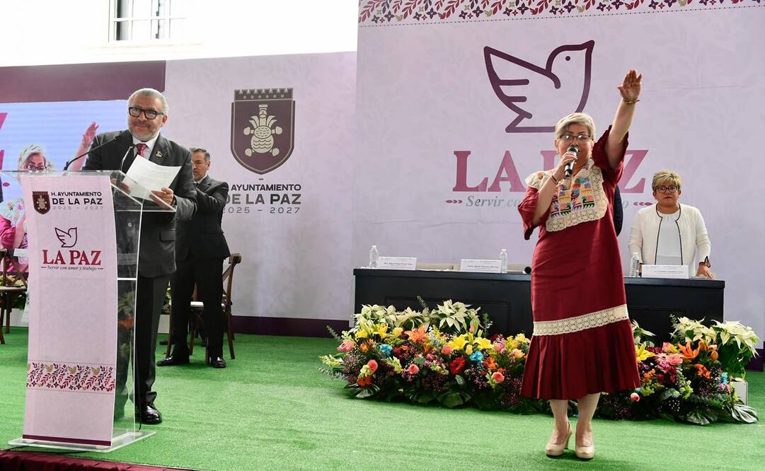 Martha Guerrero toma protesta en La Paz / Foto: Especial
