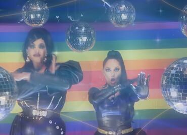 Se lanzan contra Tatiana por cantar y bailar con Velvetine, artista drag queen