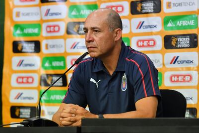Técnico de Chivas femenil se fue por discurso sexista