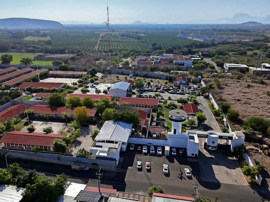 La construcción de los cuarteles de la Policía Estatal en Michoacán registró sobreprecios, entre otras irregularidades. Foto: Archivo EL UNIVERSAL