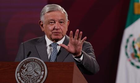“Ya basta de hipocresías”: AMLO arremete contra Dan Crenshaw por pedir usar ejército de EU contra narco
