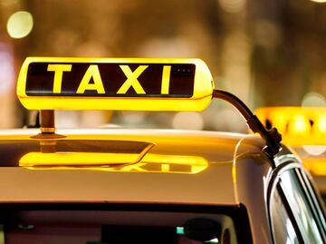 Mujer se arroja de taxi en movimiento y es atropellada tras intento de secuestro en Pachuca, Hidalgo