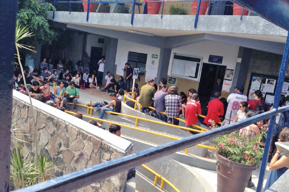 Alumnos convocaron a paro activo por desapariciones en el estado (RAÚL TORRES. EL UNIVERSAL)