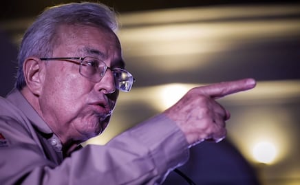 Rubén Rocha ofrece a pobladores de Jesús María ser quien negocie con AMLO retiro de Ejército de sus comunidades