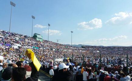 Más de 100 mil personas reciben a Papa en estadio: Velasco