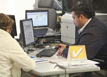 Crecen adeudos de contribuyentes con el SAT